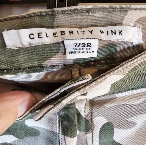 Celebrity Pink Sz 7/28 Camo Pants - Picture 6 of 8